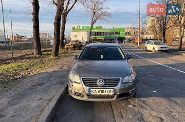 Седан Volkswagen Passat 2007 в Києві