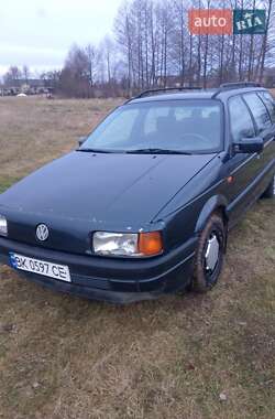 Універсал Volkswagen Passat 1991 в Яворові