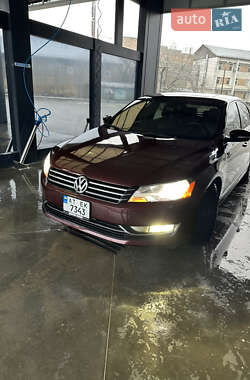 Седан Volkswagen Passat 2014 в Чернівцях