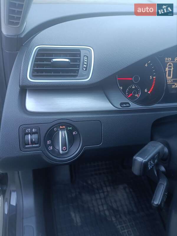 Универсал Volkswagen Passat 2012 в Покровском