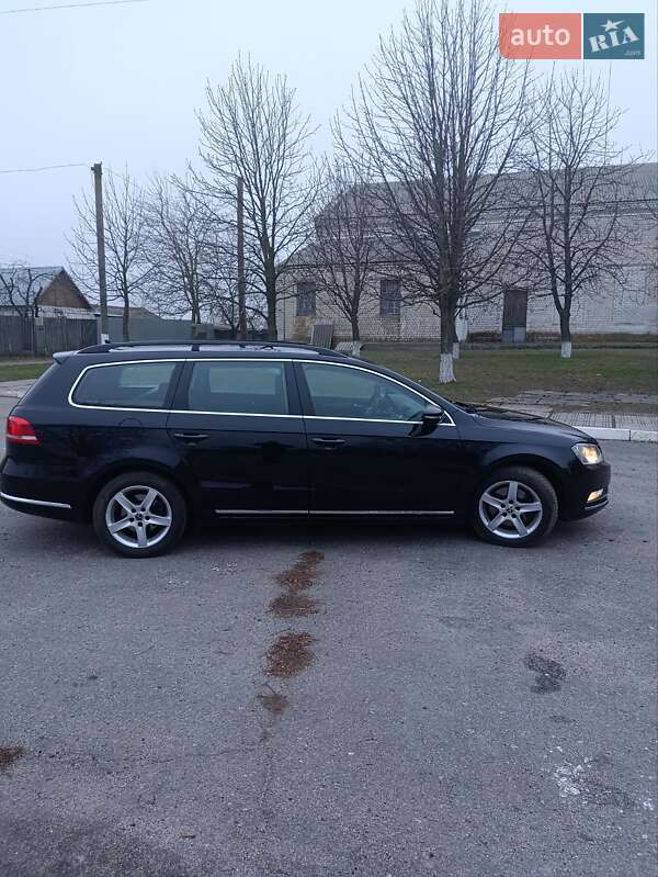 Универсал Volkswagen Passat 2012 в Покровском