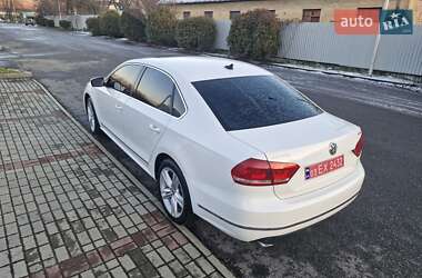 Седан Volkswagen Passat 2013 в Ужгороде