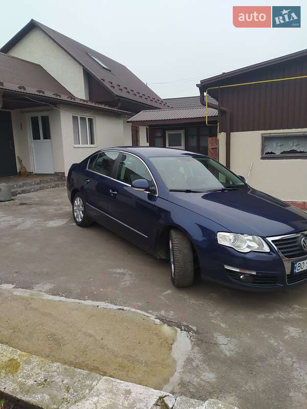 Седан Volkswagen Passat 2008 в Гусятині