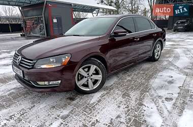 Седан Volkswagen Passat 2012 в Полонному