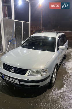 Універсал Volkswagen Passat 1999 в 