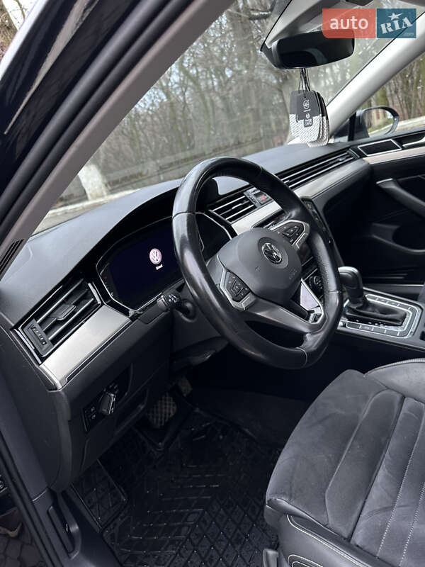 Универсал Volkswagen Passat 2019 в Черновцах