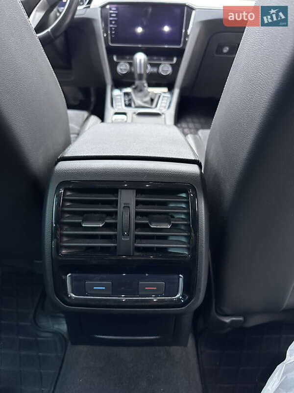 Универсал Volkswagen Passat 2019 в Черновцах