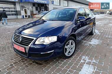 Седан Volkswagen Passat 2006 в Сарнах