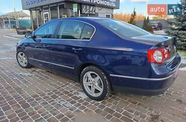 Седан Volkswagen Passat 2006 в Сарнах