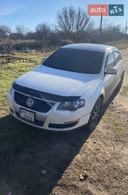 Седан Volkswagen Passat 2006 в Березівці