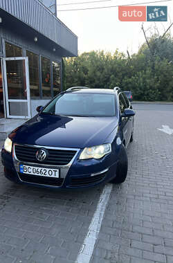 Універсал Volkswagen Passat 2009 в Луцьку