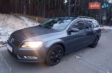 Універсал Volkswagen Passat 2012 в Києві