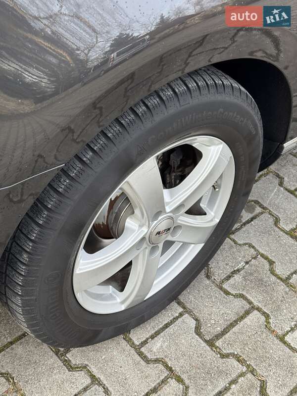 Универсал Volkswagen Passat 2017 в Ивано-Франковске