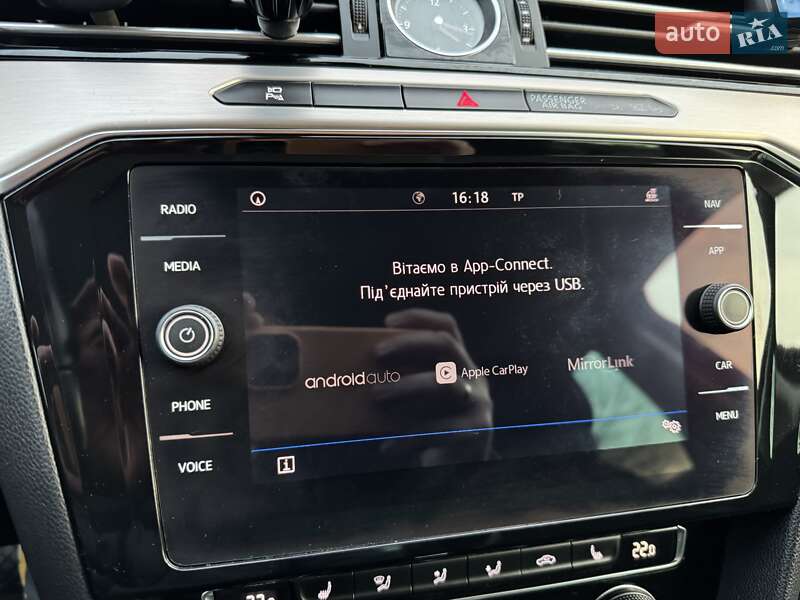 Универсал Volkswagen Passat 2017 в Ивано-Франковске