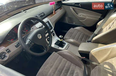 Седан Volkswagen Passat 2006 в Міжгір'ї