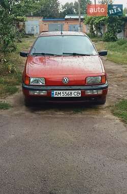 Седан Volkswagen Passat 1990 в Коростишеві