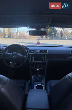 Седан Volkswagen Passat 2014 в Дубні