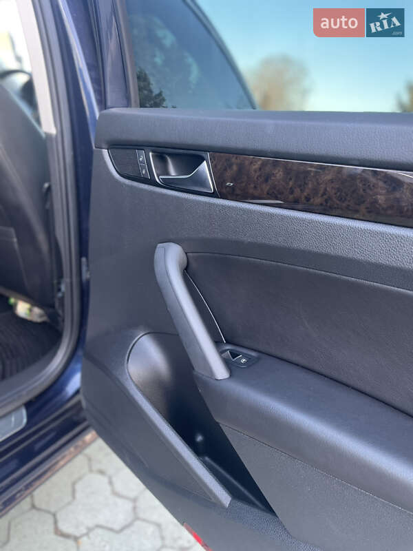 Седан Volkswagen Passat 2014 в Дубно