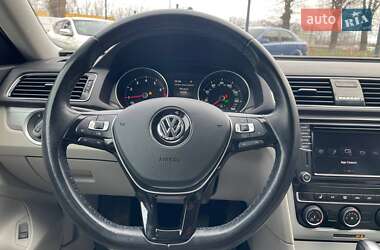 Седан Volkswagen Passat 2018 в Виннице