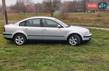 Седан Volkswagen Passat 1999 в Ізмаїлі