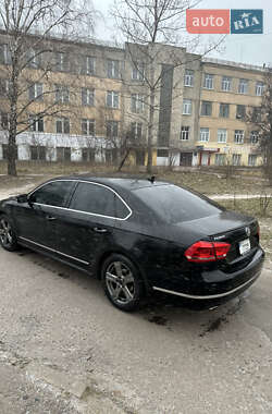 Седан Volkswagen Passat 2012 в Новгород-Сіверському