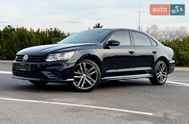 Седан Volkswagen Passat 2017 в Киеве