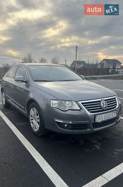 Седан Volkswagen Passat 2006 в Києві