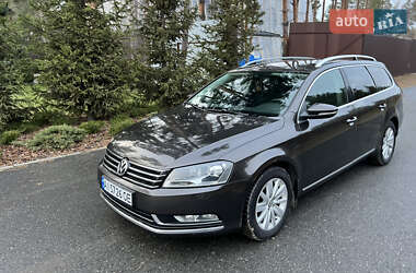 Универсал Volkswagen Passat 2011 в Ровно