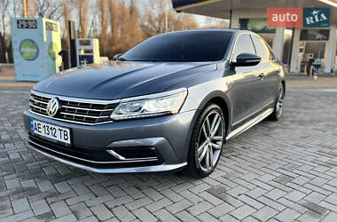 Седан Volkswagen Passat 2017 в Дніпрі