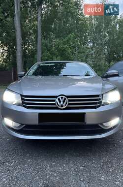 Седан Volkswagen Passat 2013 в Киеве