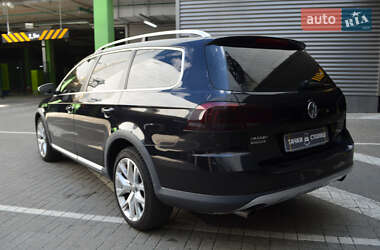 Універсал Volkswagen Passat 2012 в Києві