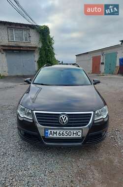 Универсал Volkswagen Passat 2009 в Житомире