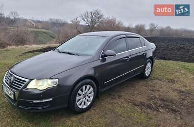 Седан Volkswagen Passat 2006 в Валках