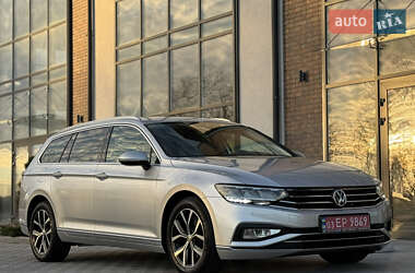 Універсал Volkswagen Passat 2020 в Києві