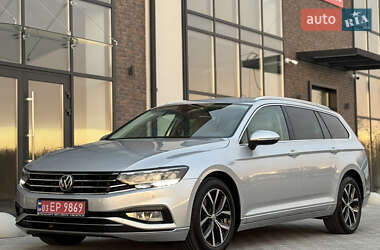 Універсал Volkswagen Passat 2020 в Києві