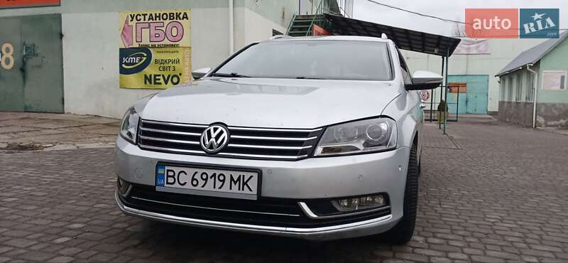 Универсал Volkswagen Passat 2013 в Старом Самборе