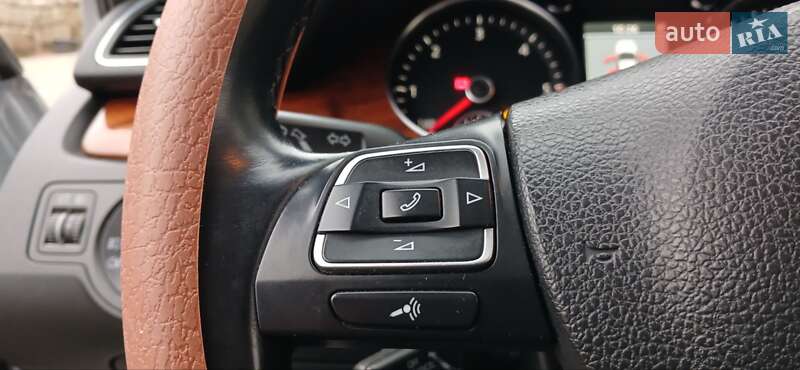 Универсал Volkswagen Passat 2013 в Старом Самборе