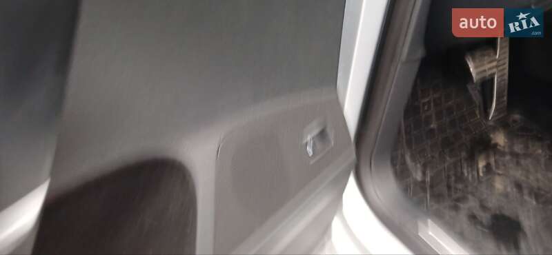 Универсал Volkswagen Passat 2013 в Старом Самборе