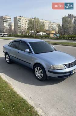 Седан Volkswagen Passat 2000 в Запоріжжі