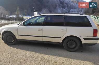 Універсал Volkswagen Passat 1998 в Тячеві