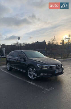 Універсал Volkswagen Passat 2015 в Харкові