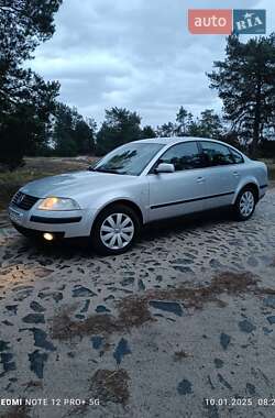 Седан Volkswagen Passat 2003 в Березному