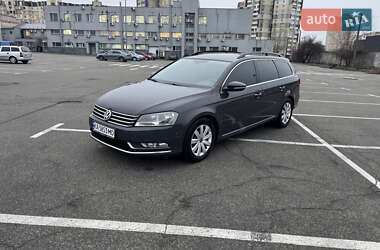 Універсал Volkswagen Passat 2013 в Києві