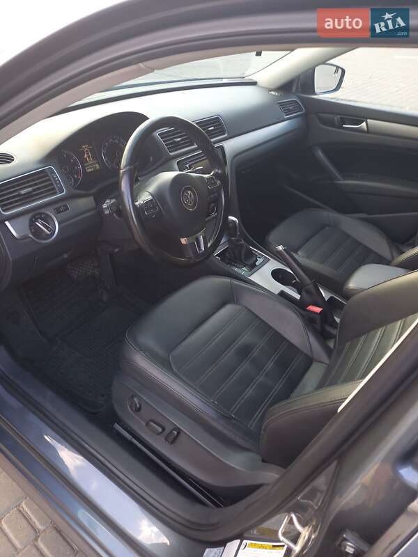 Седан Volkswagen Passat 2015 в Одессе