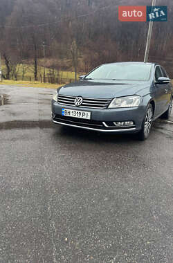 Седан Volkswagen Passat 2011 в Яремчі