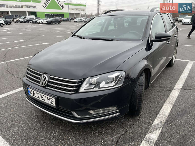 Универсал Volkswagen Passat 2010 в Киеве