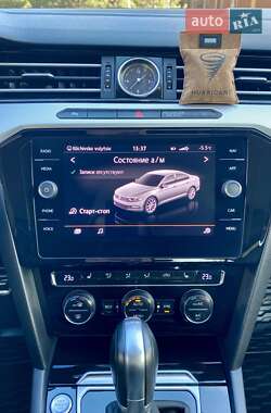 Седан Volkswagen Passat 2015 в 
