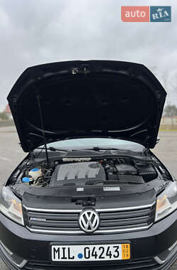 Универсал Volkswagen Passat 2012 в Киеве