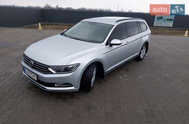 Універсал Volkswagen Passat 2015 в Києві