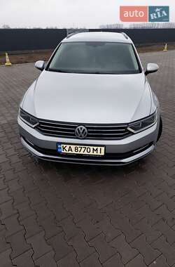 Універсал Volkswagen Passat 2015 в Києві